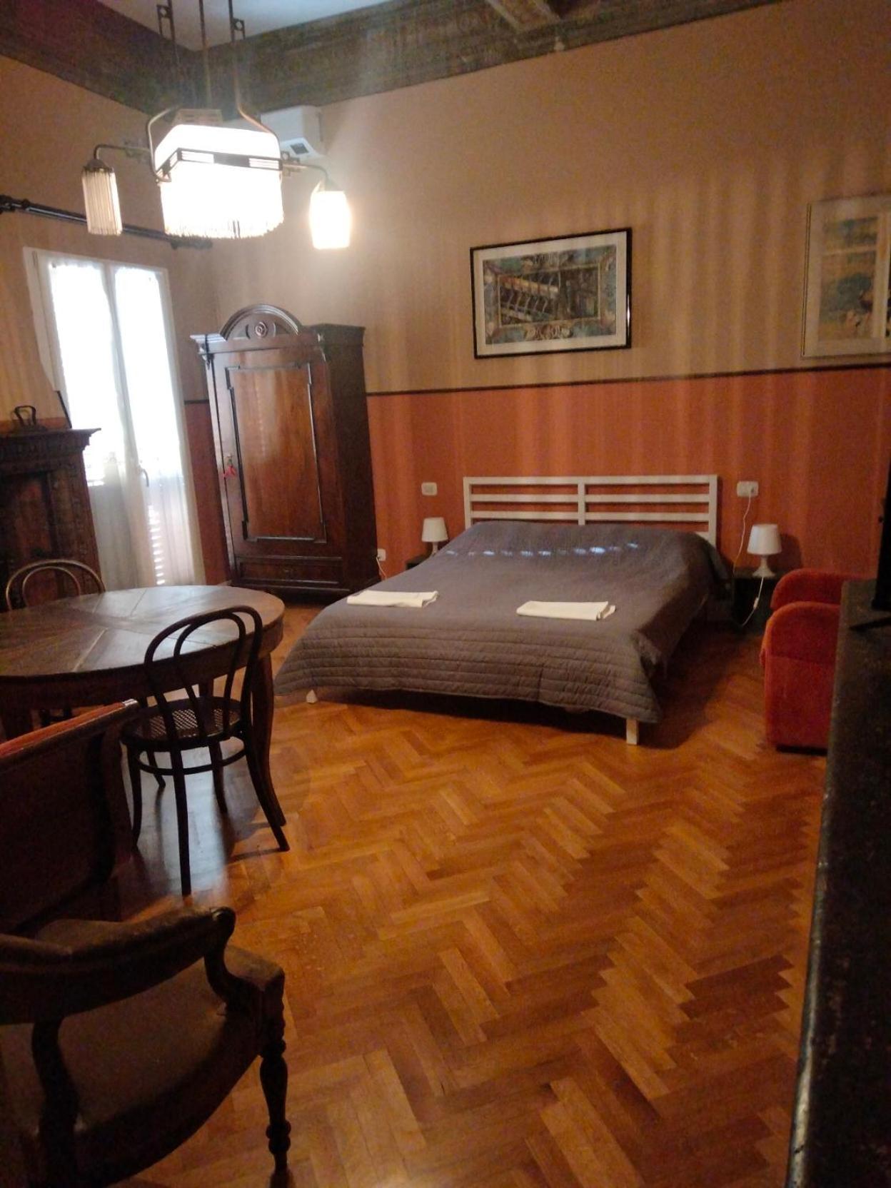 San Petronio Room And Suite Rooms - By Bolognacentro Luxuryh Экстерьер фото
